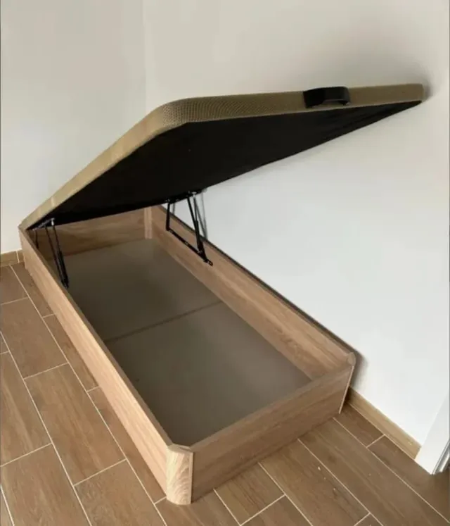 Canapés e Colchões