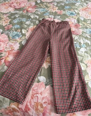 Pantalón de niña marca Kiabi talla 6 franela