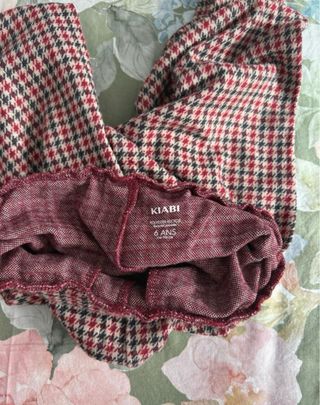 Pantalón de niña marca Kiabi talla 6 franela