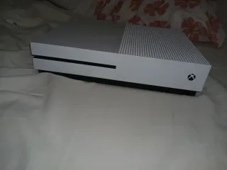 Xbox One Negra y Blanca