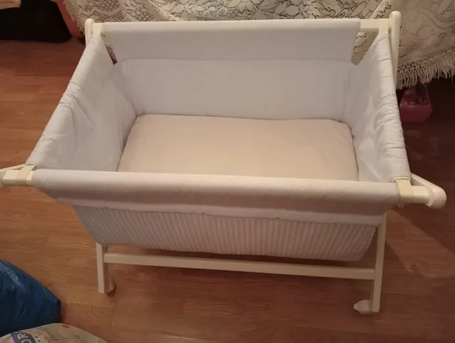 Minicuna plegable blanca y azul