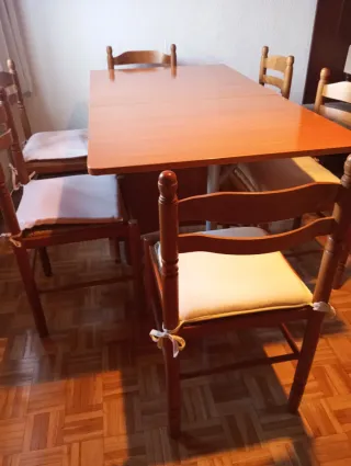 Mesa comedor plegable y 6 sillas