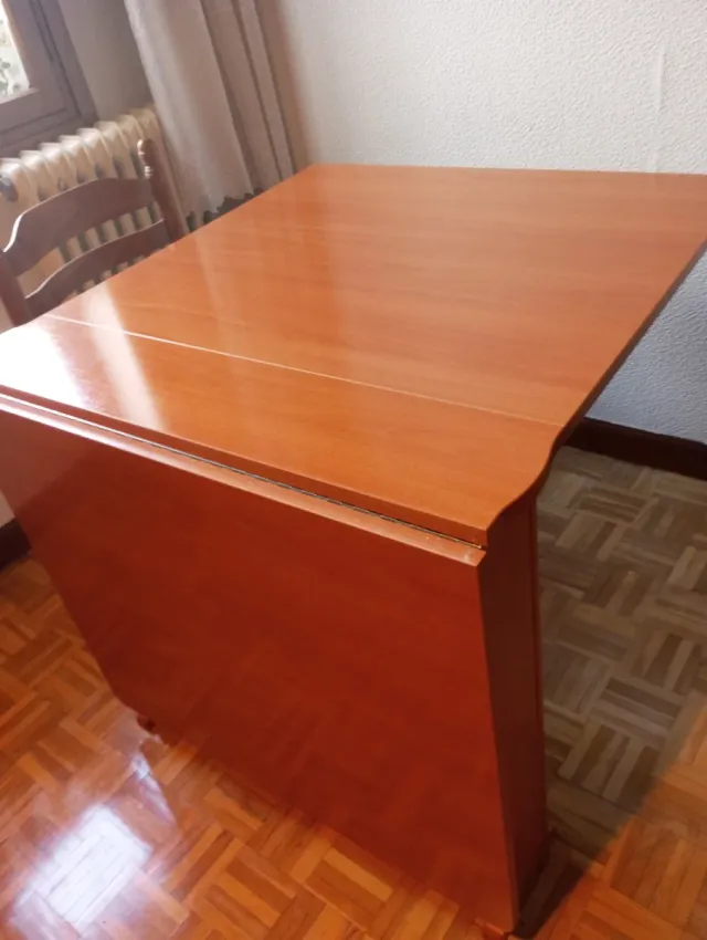 Mesa comedor plegable y 6 sillas