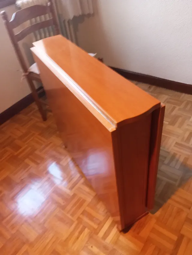 Mesa comedor plegable y 6 sillas