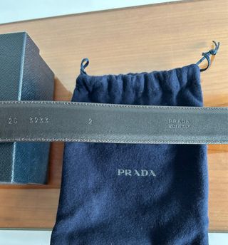 Cinturón Prada Marrón Hebilla Ovalada Plata