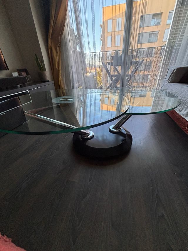 Mesa auxiliar diseño cristal y metal