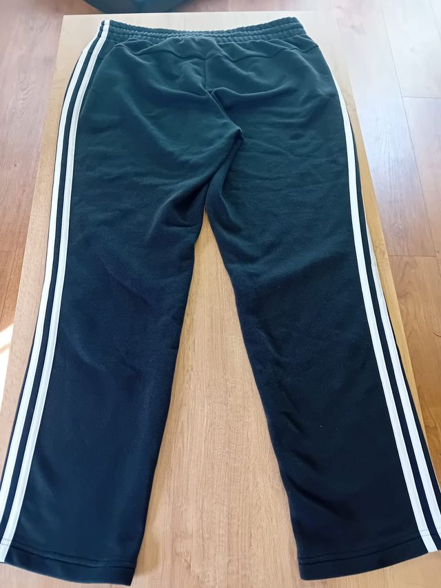 Pantalón Adidas Negro con Rayas Blancas