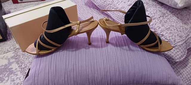 Zapatos de tacón Sacha London  dorados