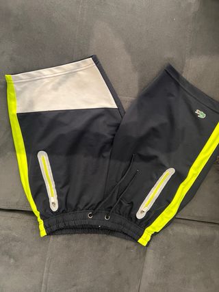 Conjunto Lacoste Polo y Pantalón Negro/Amarillo