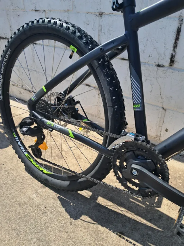 Bicicleta Rockrider MTB talla L Negra y Verde