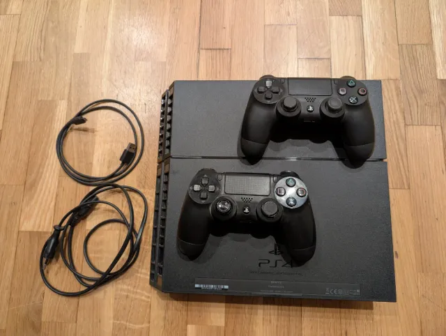 Consola PS4 (PlayStation 4) Negra + 2 Mandos