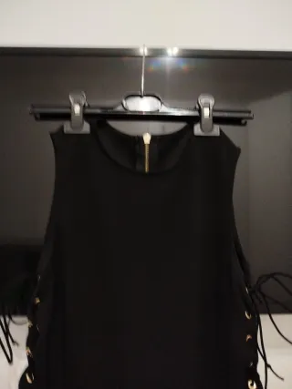 Abitino nero con lacci