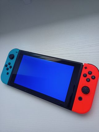 Nintendo Switch Azul y Rojo