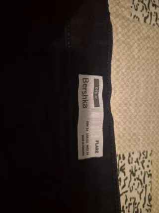Pantalón campana Bershka negro