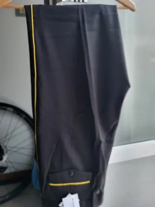 Lote 4 pantalones diferentes marcas