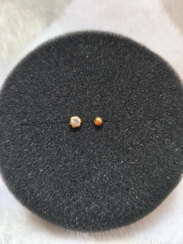 Pendientes oro 18k con circonita y bola