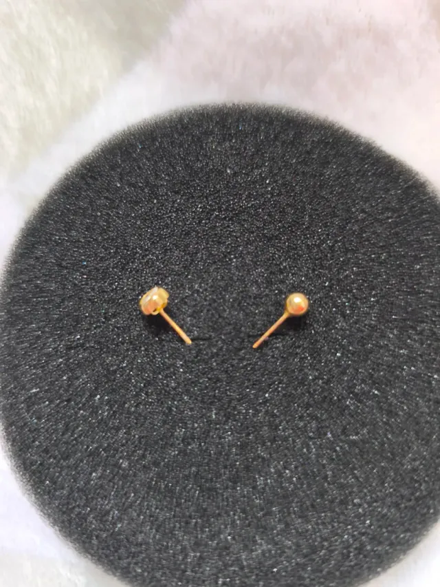 Pendientes oro 18k con circonita y bola