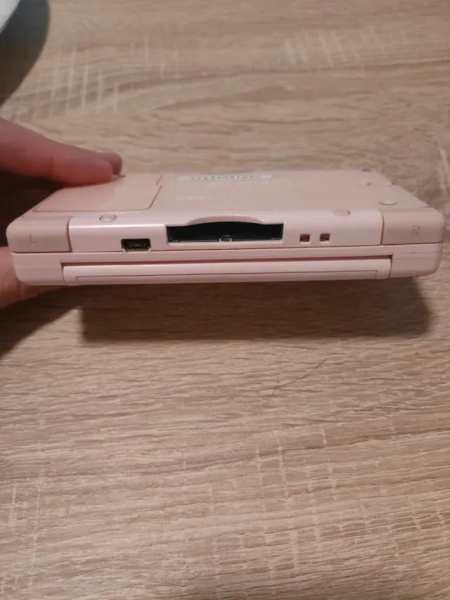 Nintendo DS Lite Rosa + 2 Juegos
