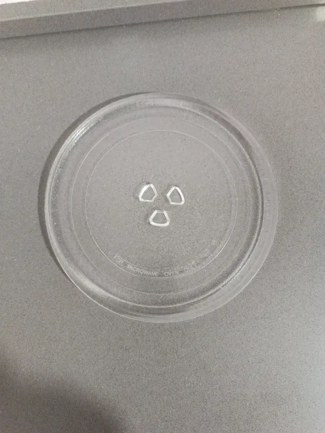 Plato de microondas y su soporte de 24'5 cm