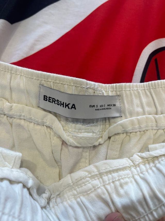 Bershka Pantalones Cargo Cortos Blancos