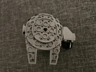 Lego Halcón Milenario Toys "R" Us.