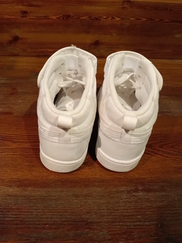 Zapatillas altas basket niño blancas