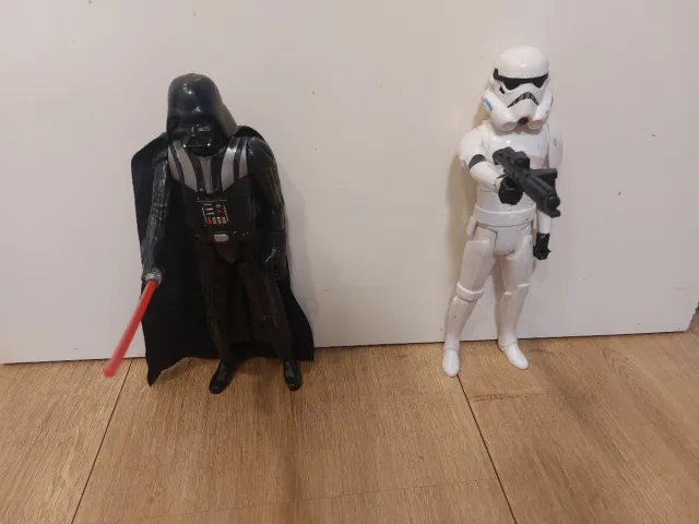 Lote 2 Figure Star Wars: Vader e Stormtrooper