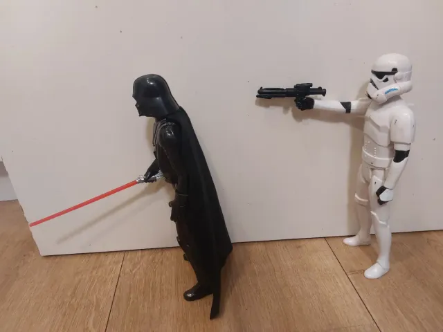 Lote 2 Figure Star Wars: Vader e Stormtrooper