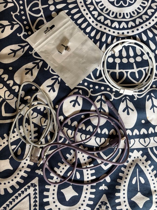 Adaptador y Cables Lightning