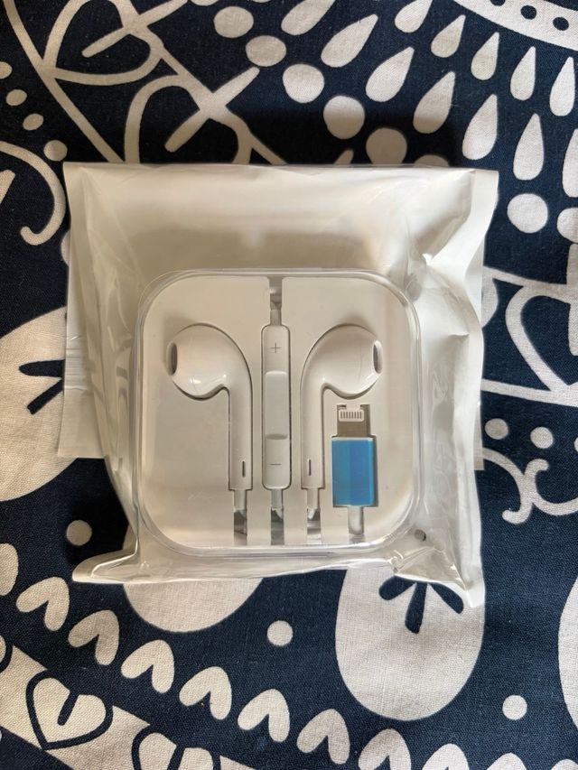 Adaptador y Cables Lightning