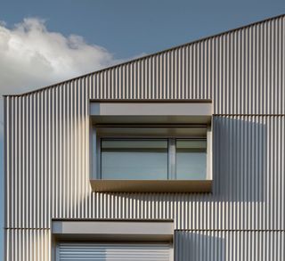 REVESTIMIENTOS FACHADAS MODERNAS