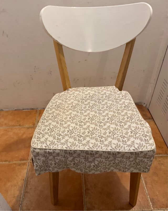 Silla Nórdica Madera y Cojín Estampado