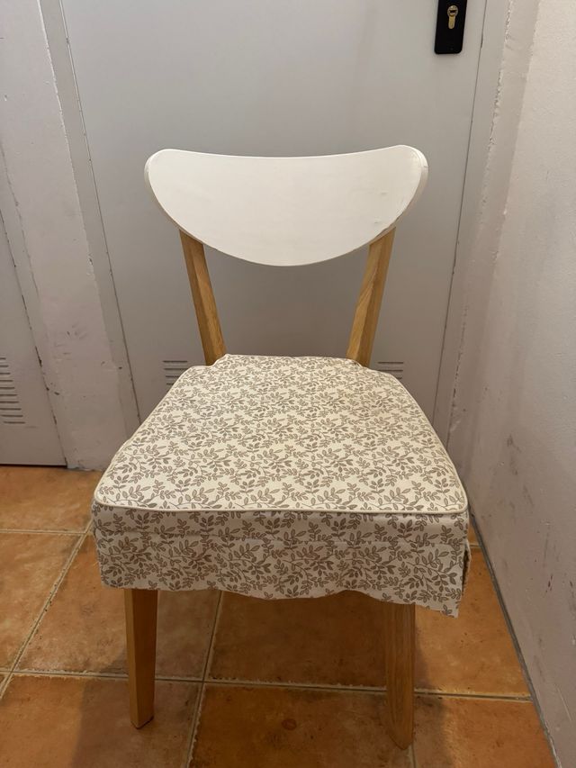 Silla Nórdica Madera y Cojín Estampado