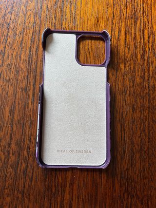 Funda iPhone 12 IDEAL OF SWEDEN Floral Morado