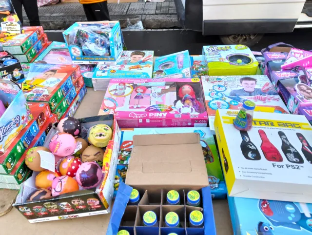 Lote  de jugetes para mercadillo o tienda