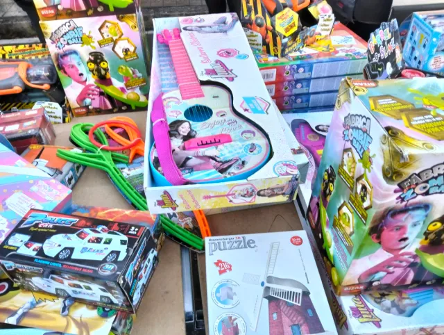 Lote  de jugetes para mercadillo o tienda