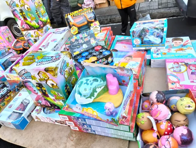 Lote  de jugetes para mercadillo o tienda