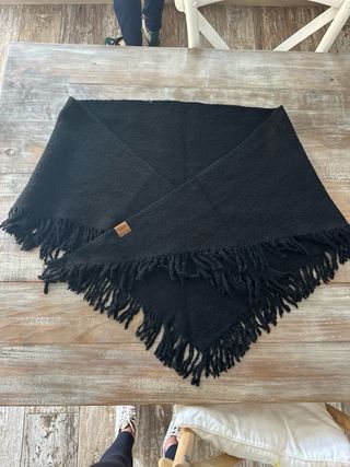 Poncho Yakoo Negro Talla Única