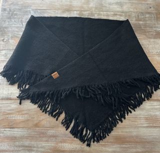 Poncho Yakoo Negro Talla Única