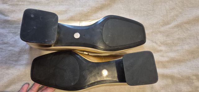 Zapatos Zara dorados T39
