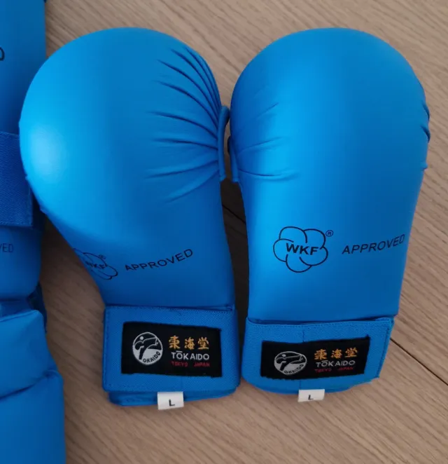 Guantes Karate Tokaido L Azul WKF Approved