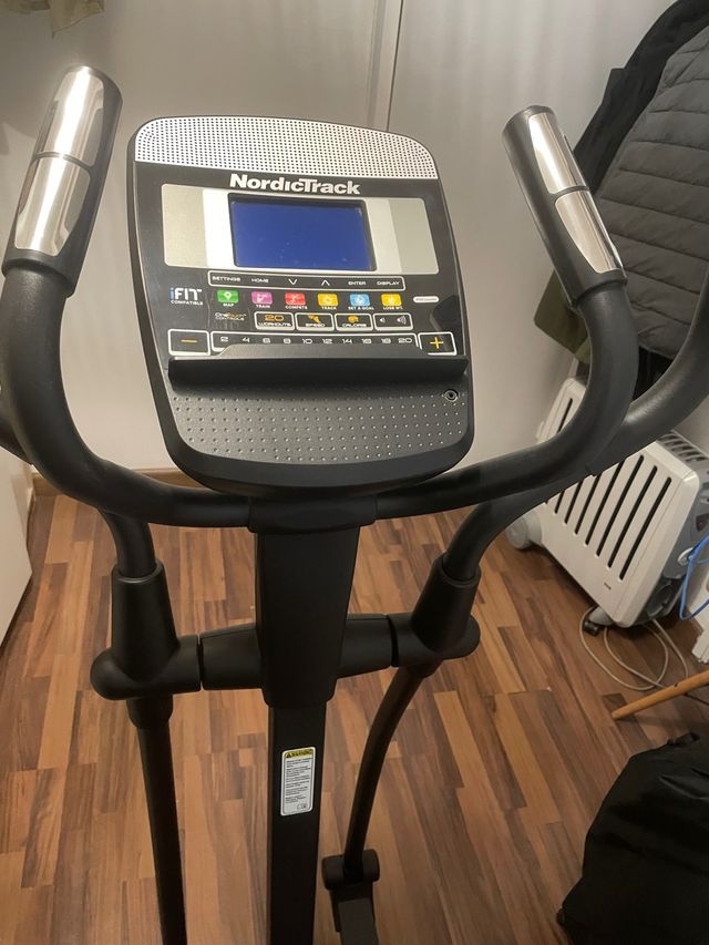 Bicicleta Elíptica NordicTrack AudioStrider 400