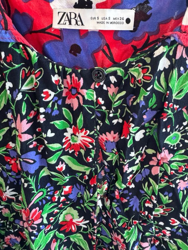 Blusa Zara floral Talla S