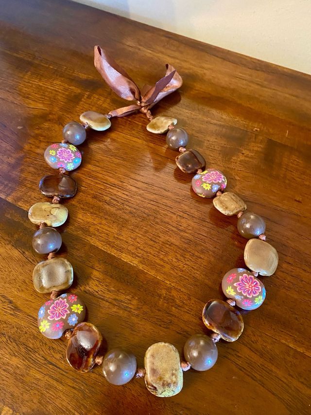 Collar piedras esmaltadas lazo