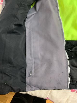 2 cazadoras niño Columbia y CMP