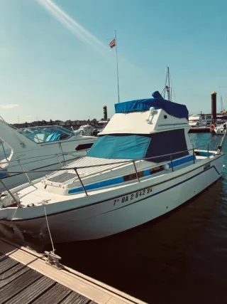 Barco Pilotina 7m (7.8m reales)