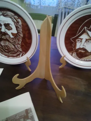 Serie piatti decorativi ceramica ritratti