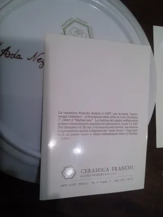 Serie piatti decorativi ceramica ritratti