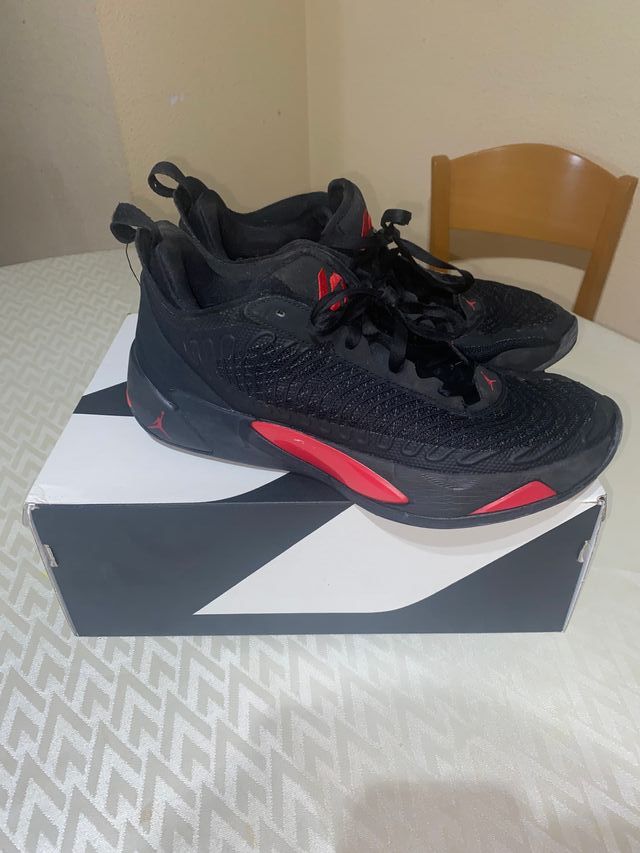 Air Jordan Luka 1 Negro/Rojo