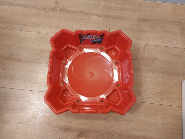 Stadio Beyblade Rosso